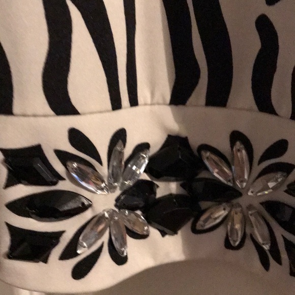 Dress - Picture 3 of 7